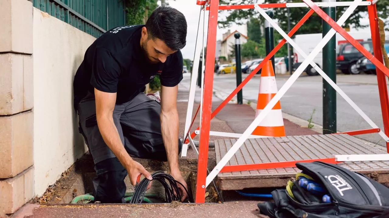 Avec cinq millions d'abonnés à la fibre, Free répond aux critiques du régulateur .Ciltow